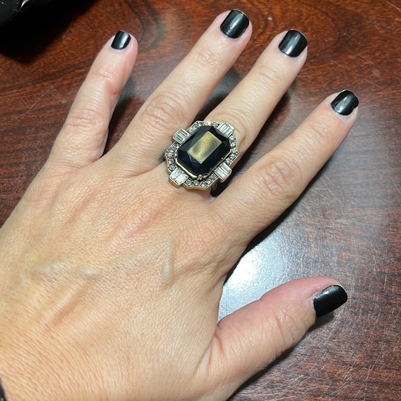 Chloe+Isabel Jardins du Trocadero Cocktail Ring - Picture 5 of 5